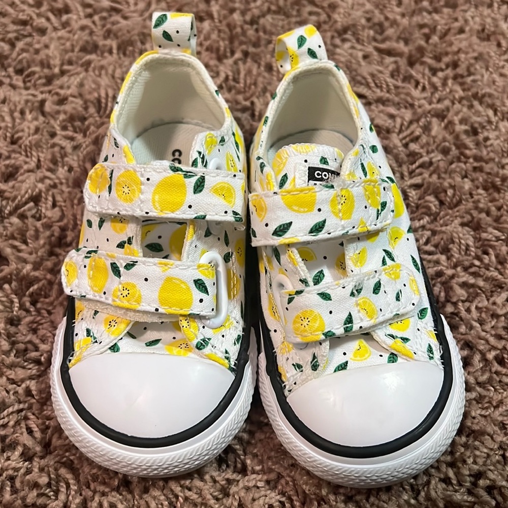 Converse toddler size 5 lemon velcro
